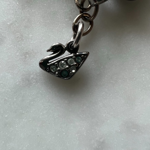 SWAROVSKI Necklace,swan signed-20inch - Picture 3 of 3